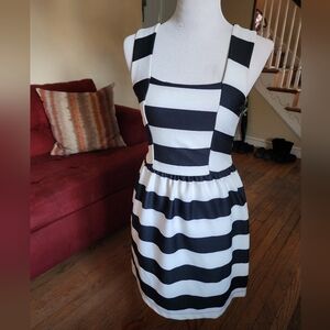 Black & White Striped Sleeveless Dress